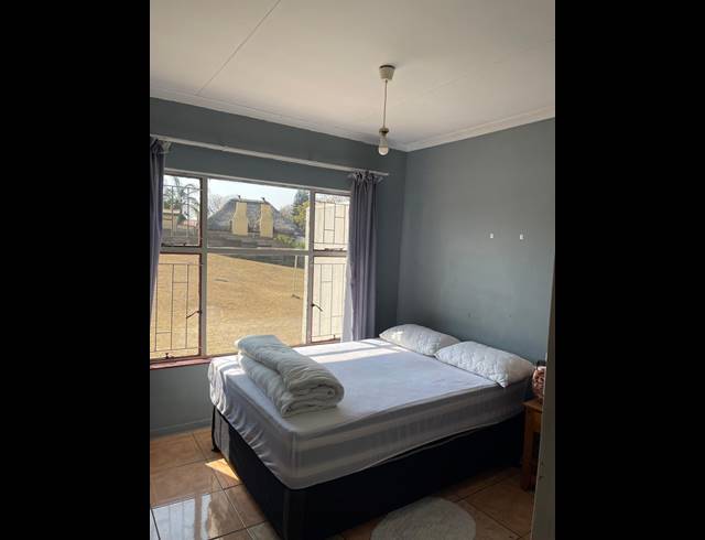 4 BEDROOM HOUSE FOR SALE IN SIGNAL HILL